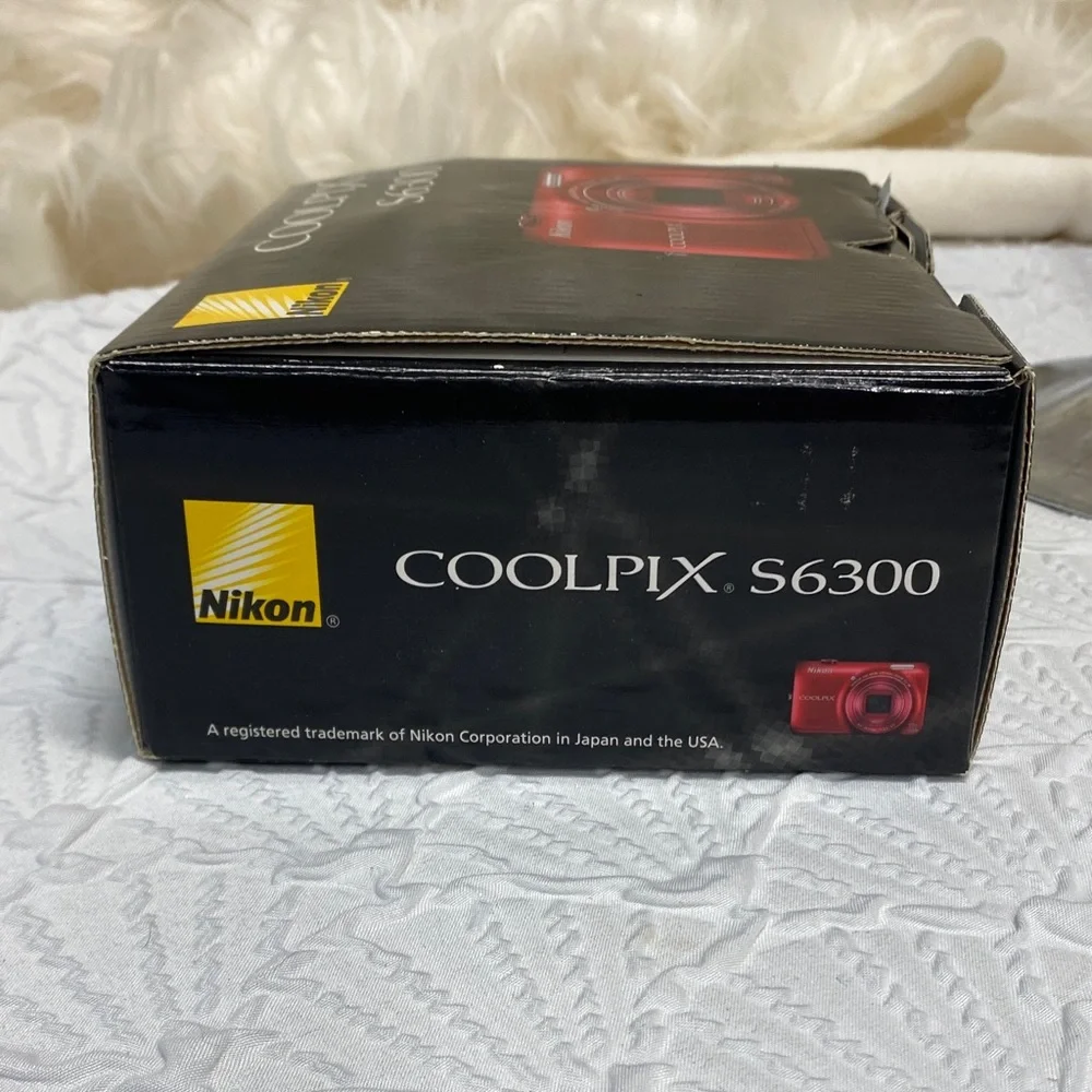 Nikon COOLPIX S6300 Red Camera‎ Box & manuals DVDs please read description